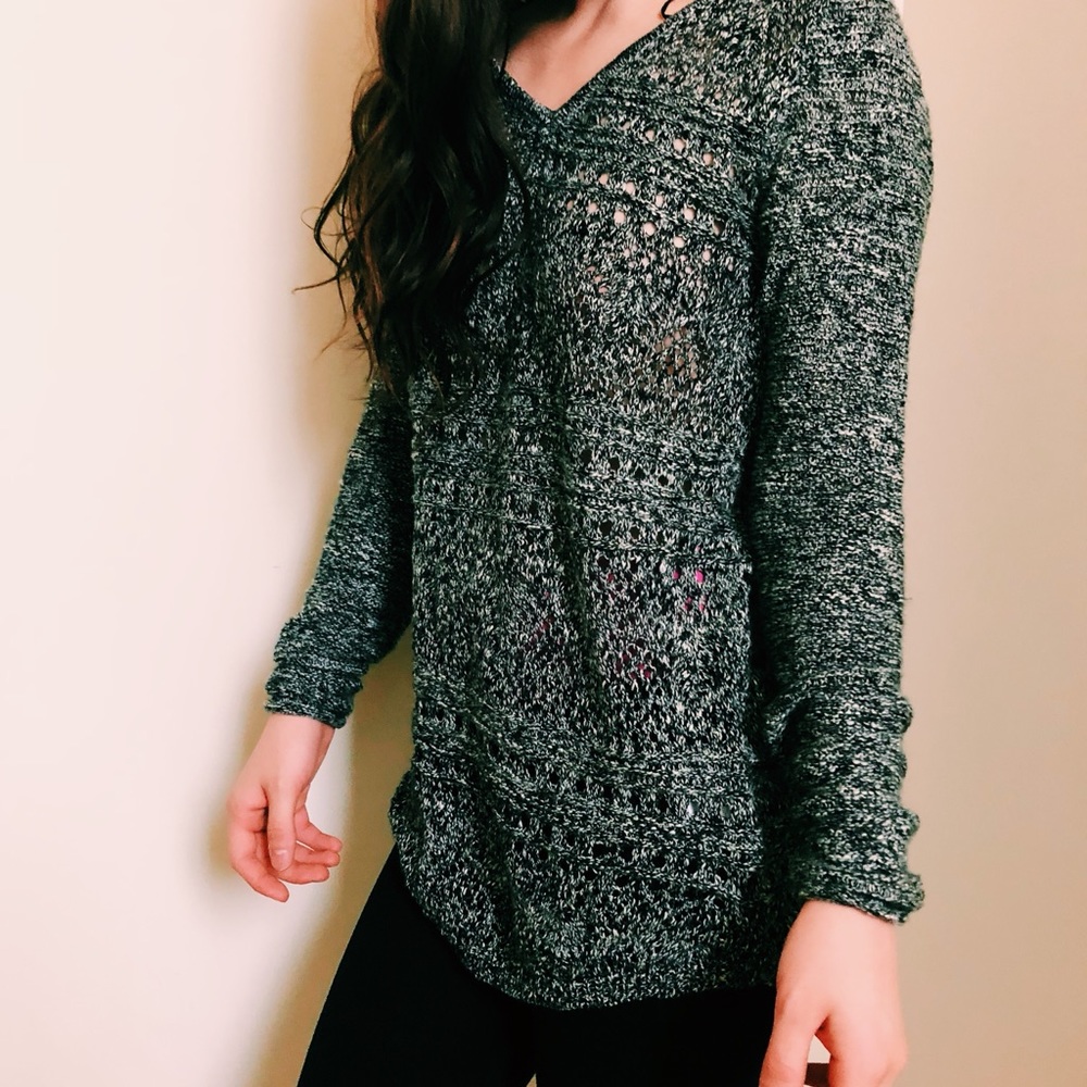 3/$10 SALE ! Black Knit Sweater Size Small